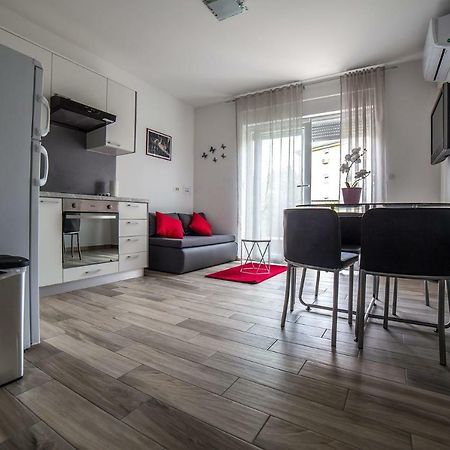 Appartement Studio Apartman Nina à Rijeka Extérieur photo