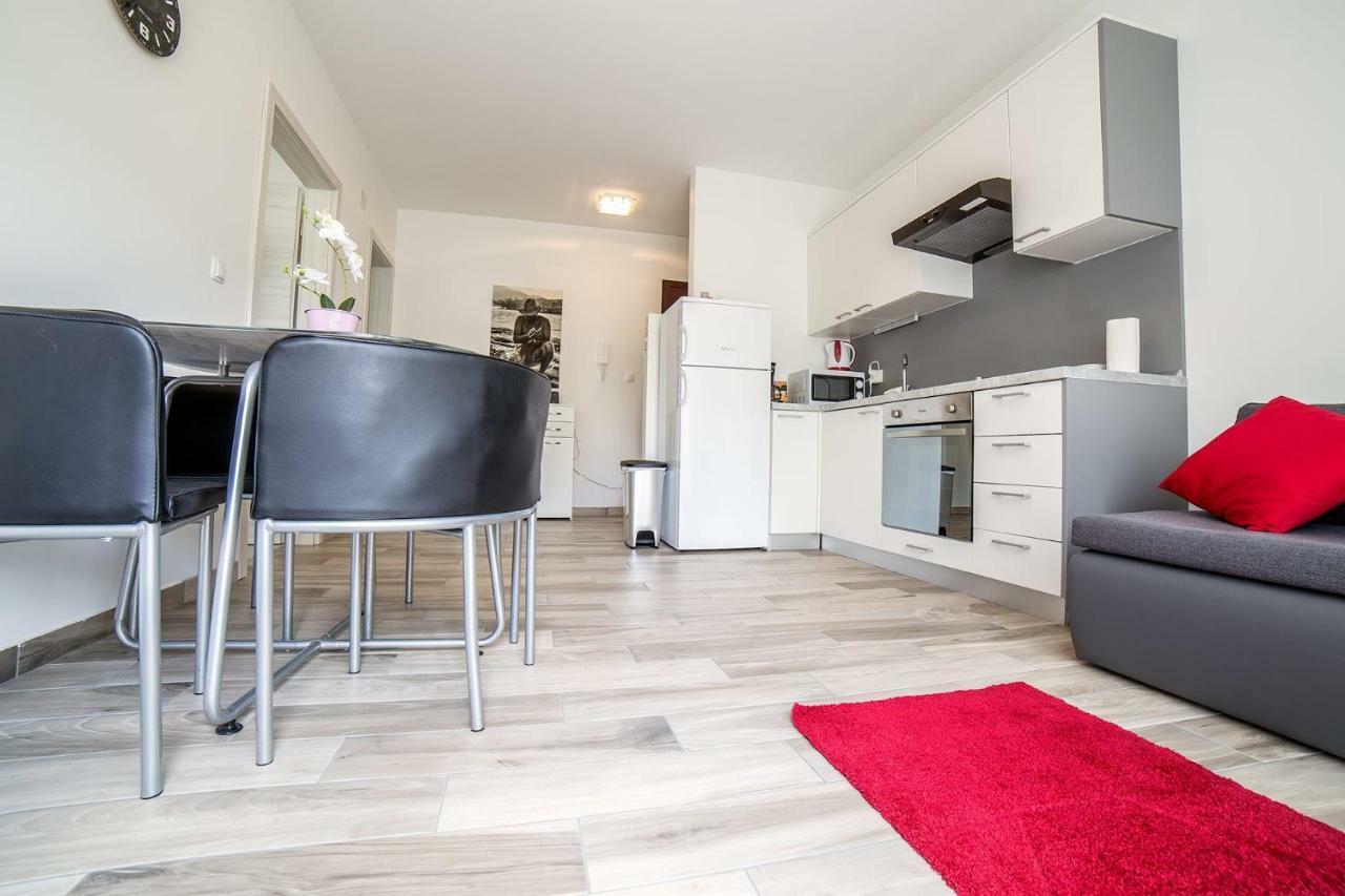 Appartement Studio Apartman Nina à Rijeka Extérieur photo