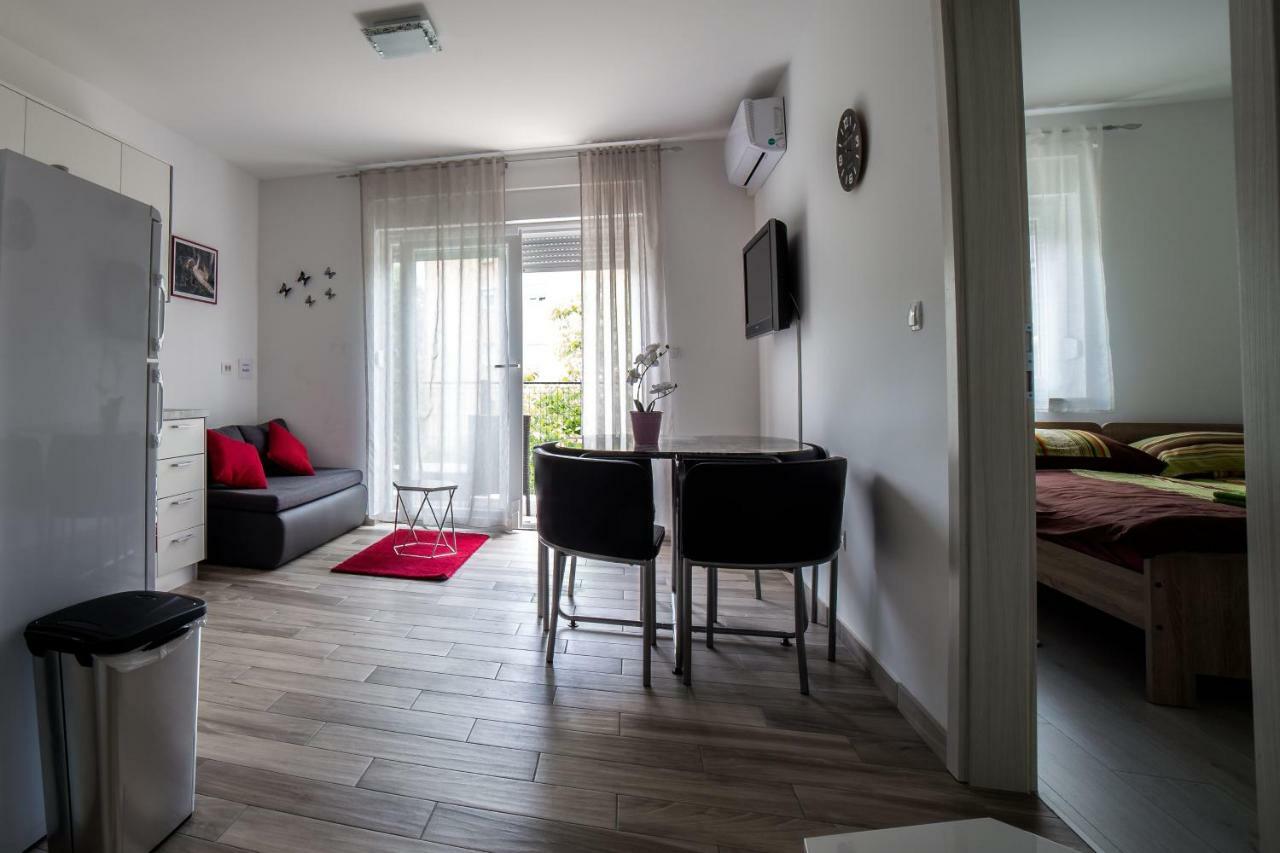 Appartement Studio Apartman Nina à Rijeka Extérieur photo