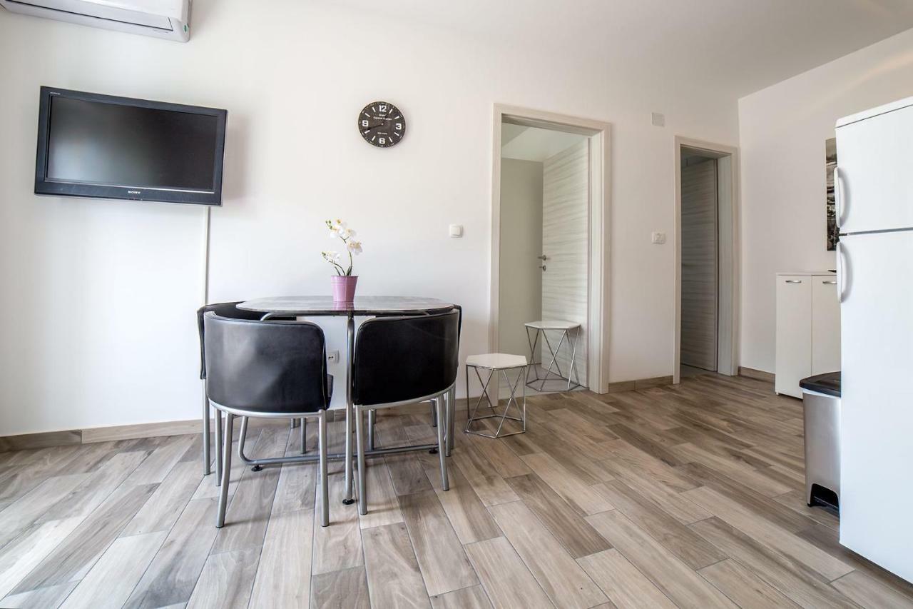 Appartement Studio Apartman Nina à Rijeka Extérieur photo