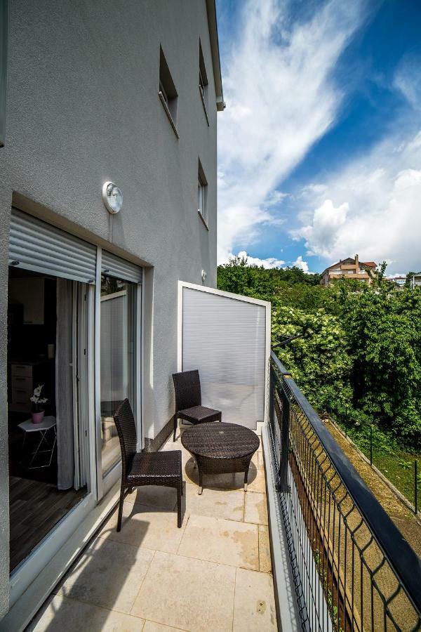 Appartement Studio Apartman Nina à Rijeka Extérieur photo